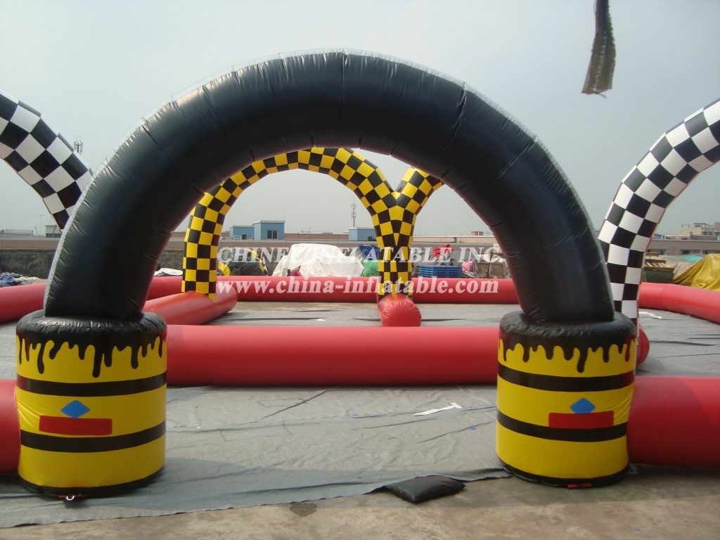 T11-916 Inflatable Race Track Challenge Sport Game