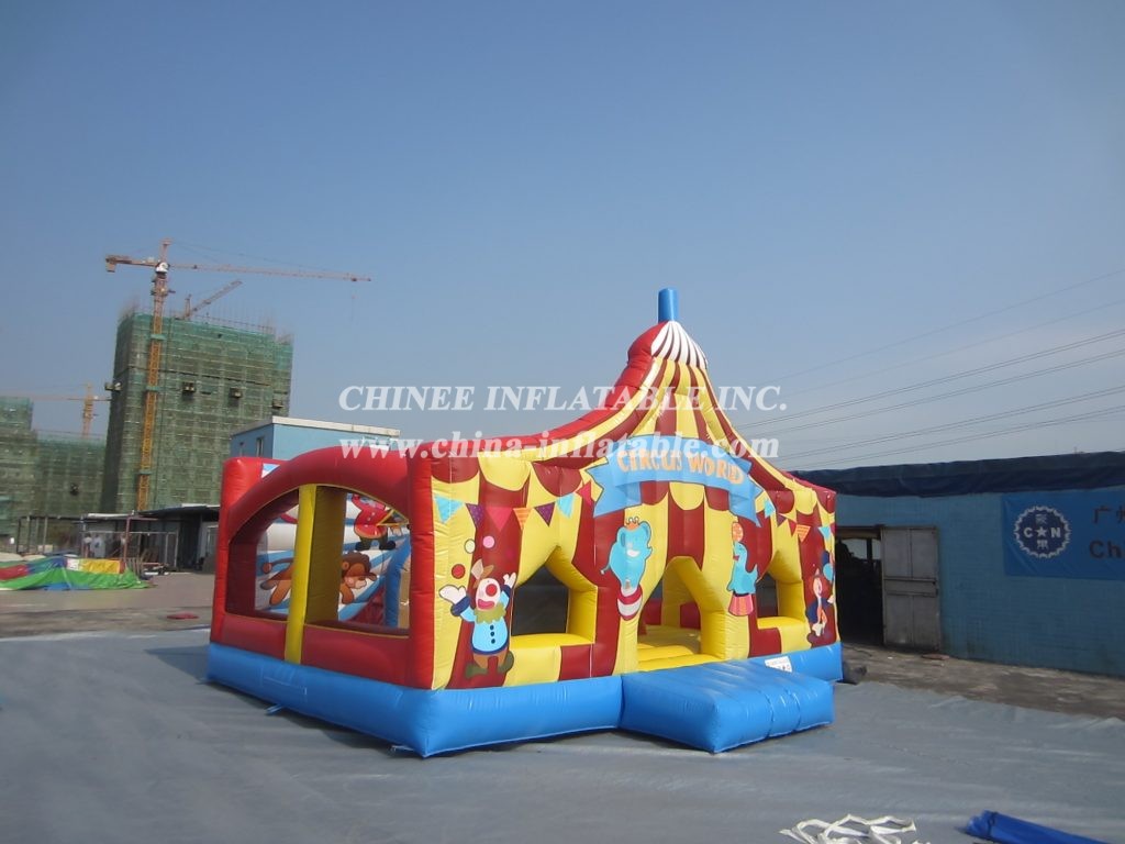T6-124 Circus World Giant Inflatable