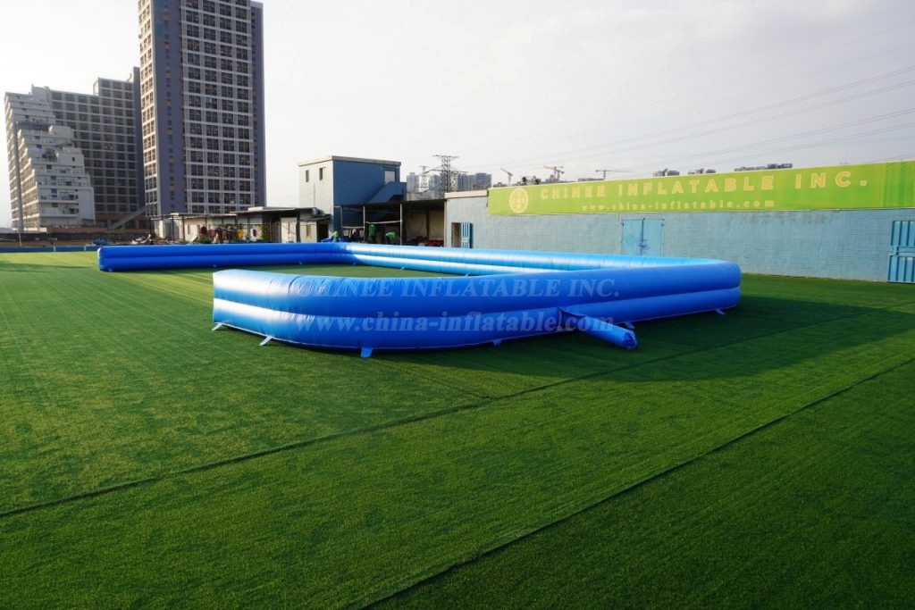 T11-4003 Inflatable fence for roller skating session