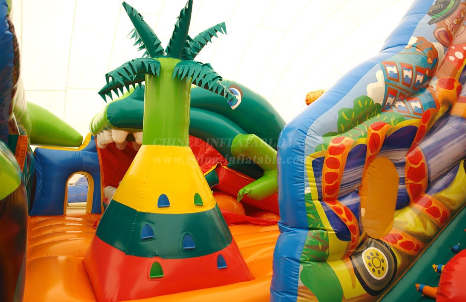 T6-1150 Inflatable jungle theme park