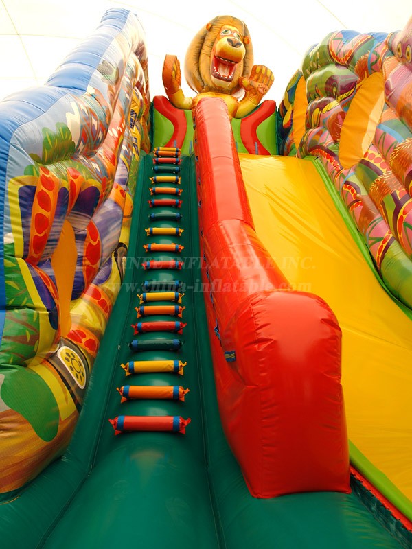 T6-1150 Inflatable jungle theme park